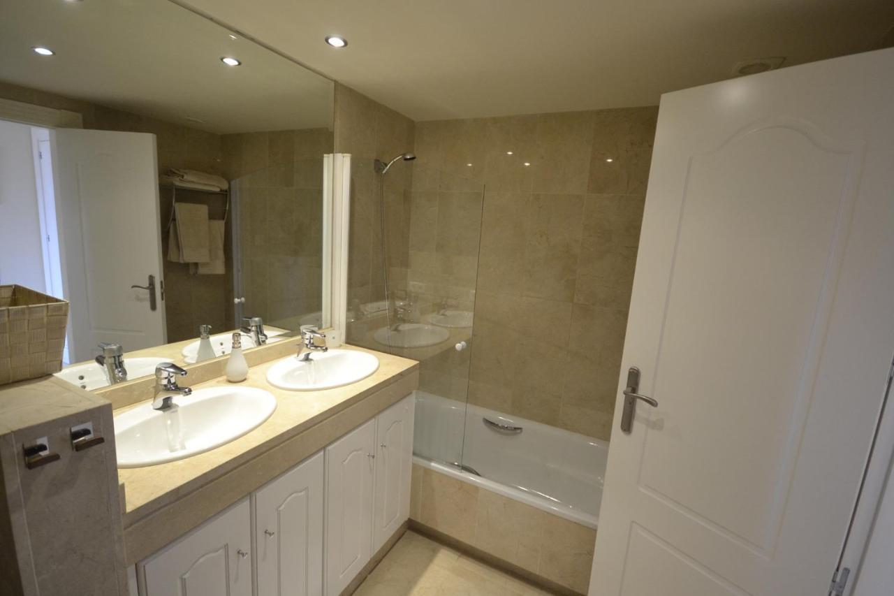 Seaside Vista Terrace: Panoramic Costa Del Sol Retreat * Estepona